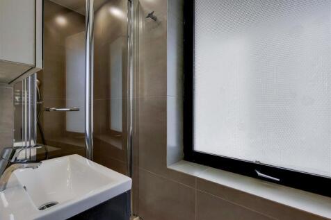 8_Bathroom-0.jpg