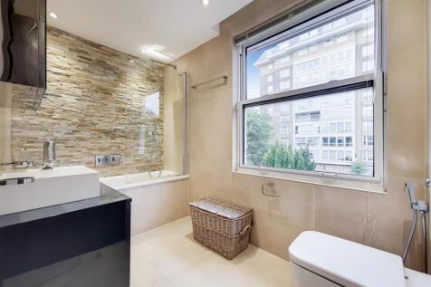 18_Bathroom-0.jpg