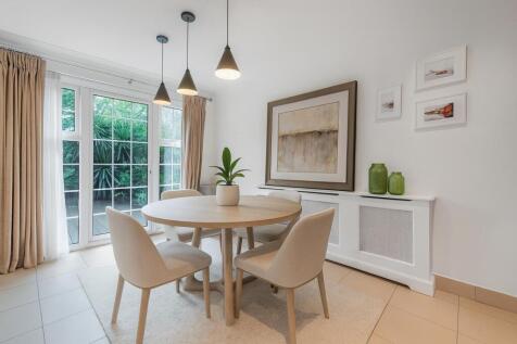 38 The Marlowes, St. Johns Wood, London, NW8 6NA (