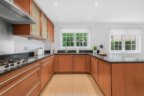 38 The Marlowes, St. Johns Wood, London, NW8 6NA (