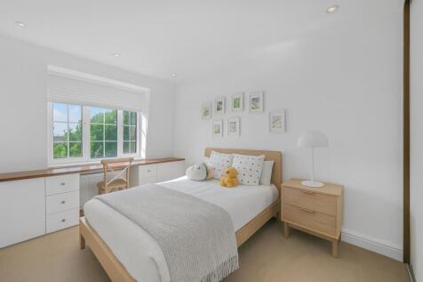 38 The Marlowes, St. Johns Wood, London, NW8 6NA (