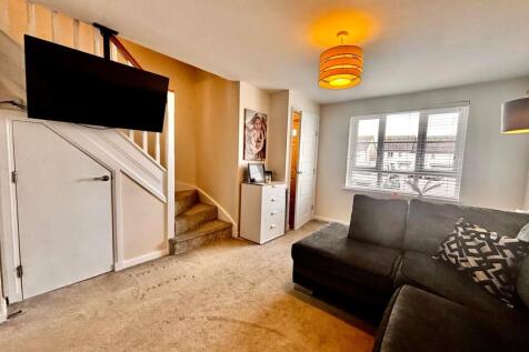 2. Lounge 1.jpeg