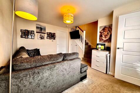 3. Lounge 2.jpeg