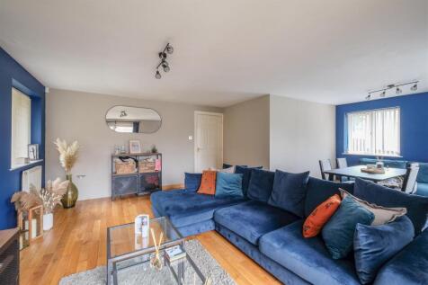 Living/Dining Room