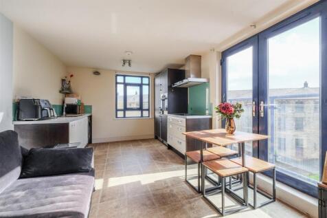 Dining/Living area