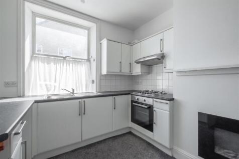 Living / Kitchen