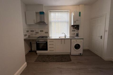 Living / Kitchen