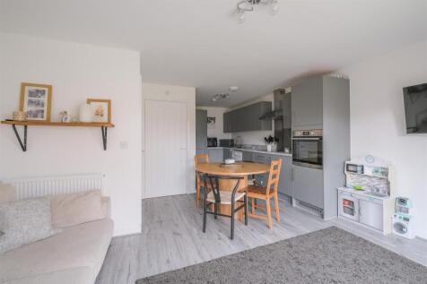 Open Plan Kitchen/Living Area