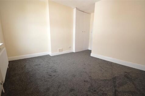 Pictbedroom 2