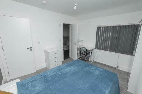 181 bed 6.jpg