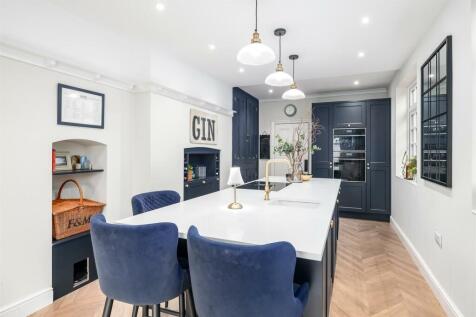 Kitchen 4