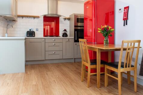 Kitchen/Dining Area