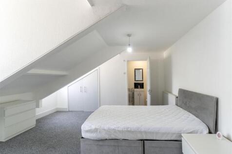 Bedroom 4.jpg