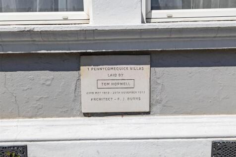 Plaque