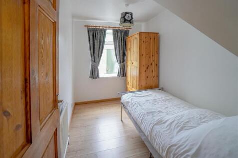 Bedroom 2.jpg