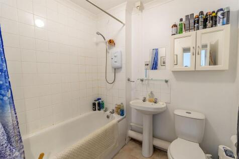 Bathroom.jpg