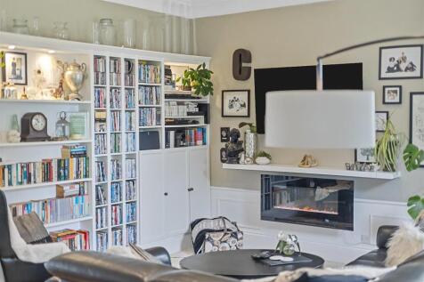 Lounge Area 2