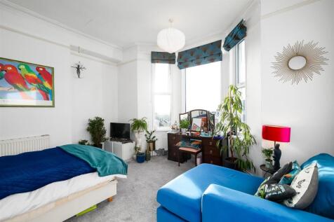 Bedroom/Lounge