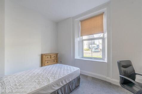 Bedroom.jpg