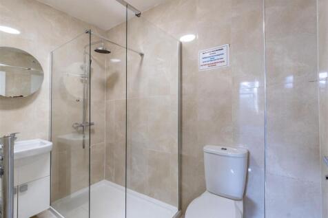 Shower Room.jpg