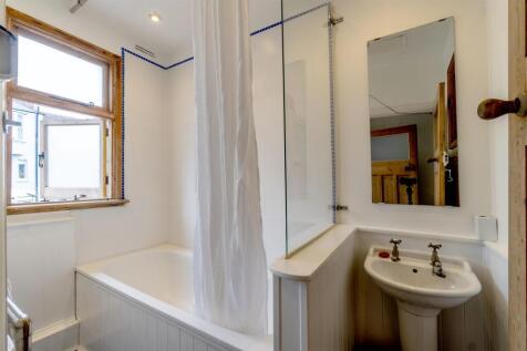 Bathroom.jpg