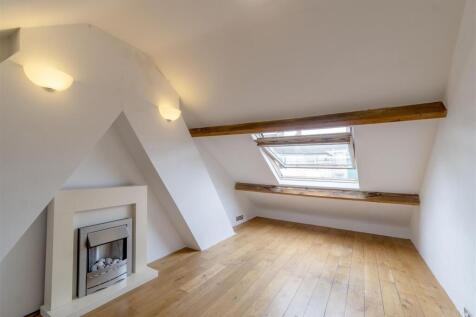 Loft Room 1.jpg