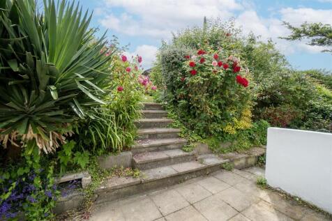 Garden 2.jpg