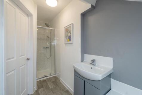 Ensuite2.jpg