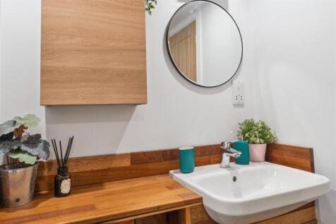 En Suite 2