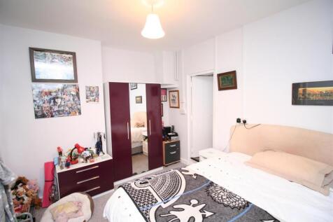 Bedroom (2)