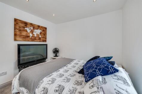 Bedroom (2)
