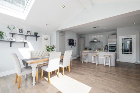 Open Plan Living 3