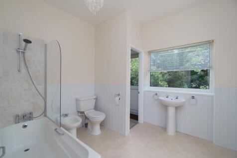 En Suite Bathroom