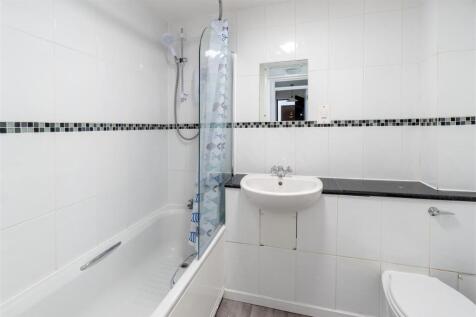 Bathroom.jpg