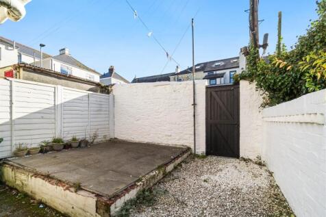 Rear Courtyard Garden