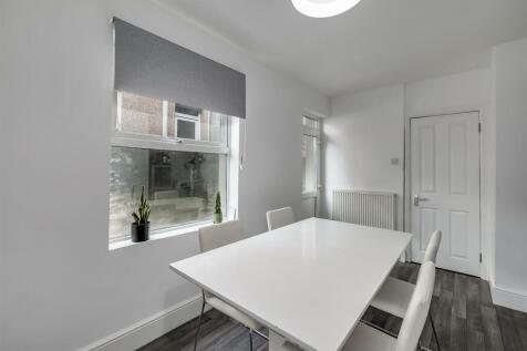 Breakfast Room