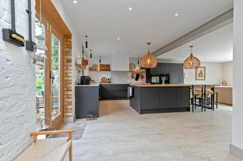 1BCambridgeRoad-4...