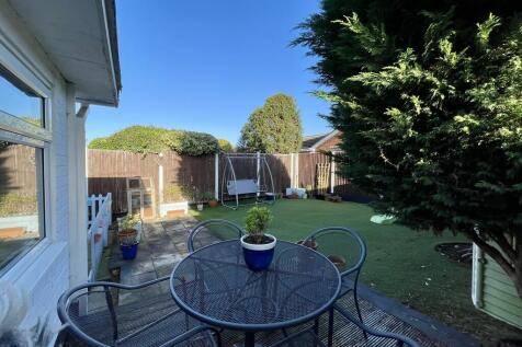 FF8C45FF-F4B6-4A5...