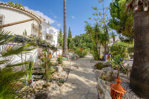 Property Image 4