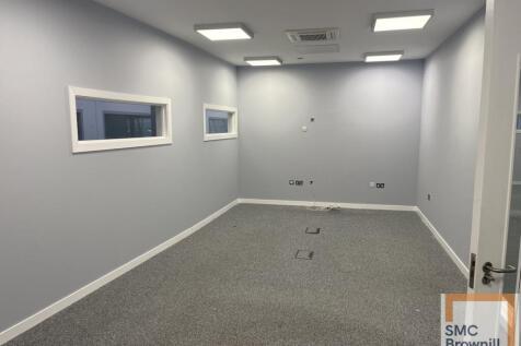 Officespacerainhamhaveringessexsmalloffices.jpg