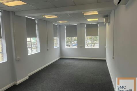 Suite18UpminsterOfficetolet1.jpg