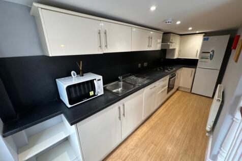 Flat2Upper58AlmaRoad-Kitchen-13882311-102-0 (1)