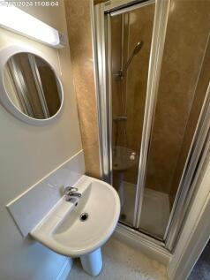 Flat2Upper58AlmaRoad-Ensuite2-13882315-50-0