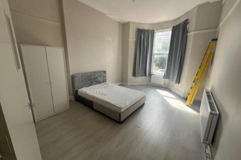 bedroom 4.a