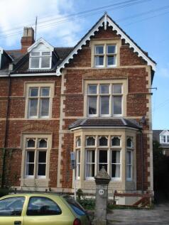1 Hurle Crescent