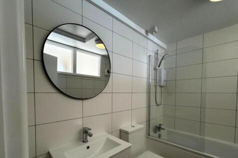 BATHROOM MIRROR 
