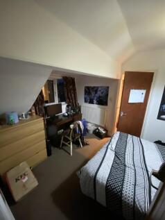 Room 7 (2)