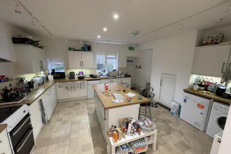 F7DF2020-5E80-45D4-BBC1-6BF0FB16AE0D