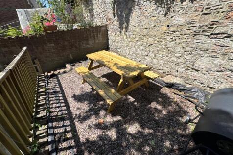 UpperMaisonette82Wor-BackGarden-15274965-24-0