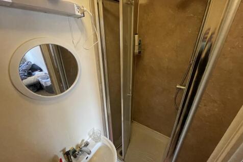 1A884411-293C-4A3B-A512-6C0A4D8524EE